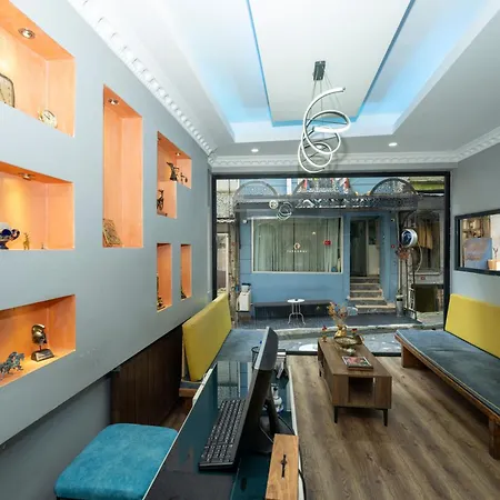 Szálloda Deluxe Valeria 2*