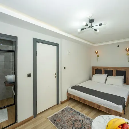 Deluxe Valeria 2* איסטמבול