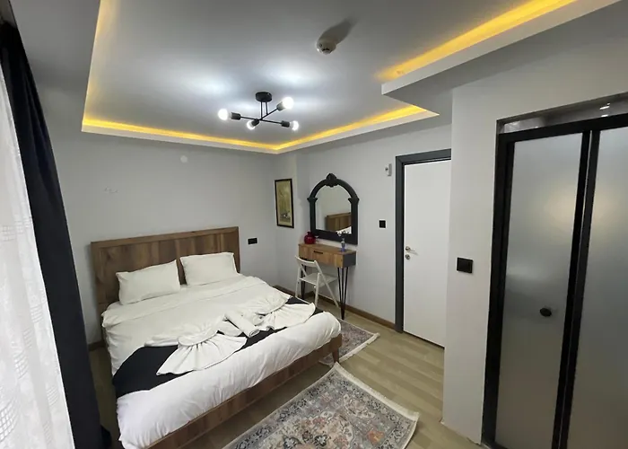 Deluxe Valeria מלון