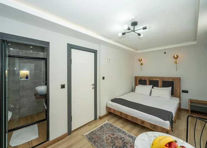 Deluxe Valeria 2* איסטמבול