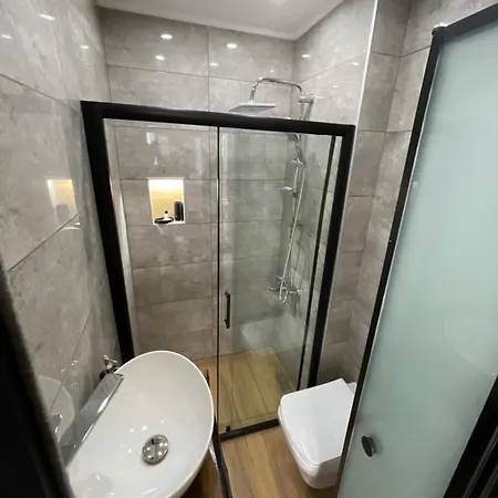 Deluxe Valeria 2* Stambuł