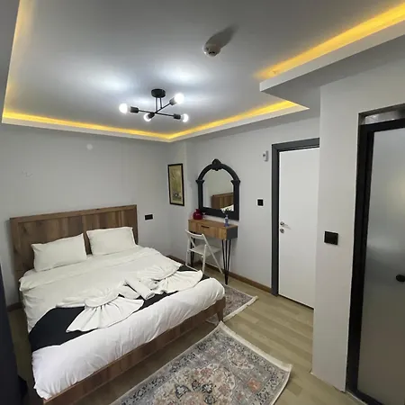 Deluxe Valeria Hotel